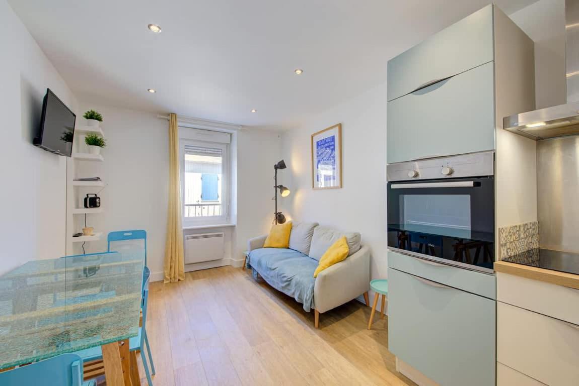 Le Magenta, 2 Chambres, Proche Apartment *