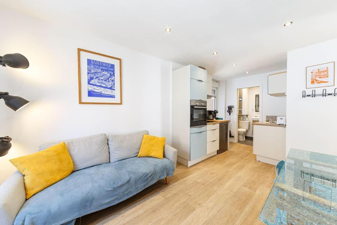 Le Magenta, 2 Chambres, Proche Apartment *